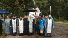 Митрополит Сергий (Генсицкий) встретил Крестный ход из Каменца-Подольского (Фото, видео)
