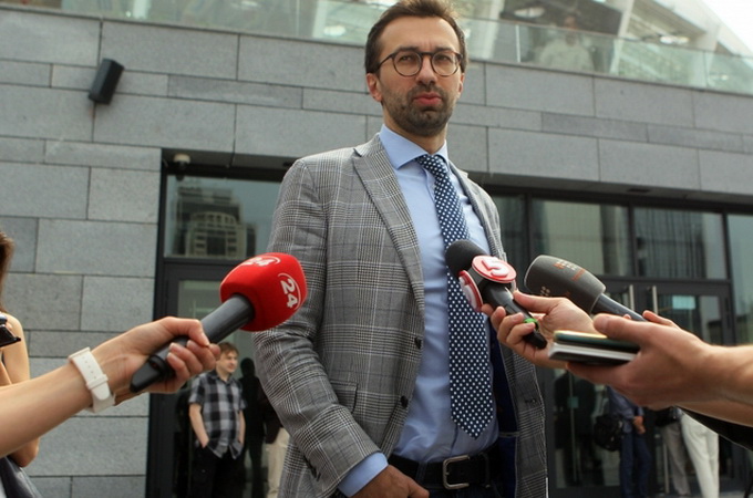 Нардеп закликав легалізувати гей-шлюби, наркотики і проституцію