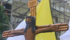 Розп'яття, зроблене мусульманином, стало символом християнського форуму