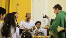 У Німеччині все більше мусульманських біженців приймають християнство