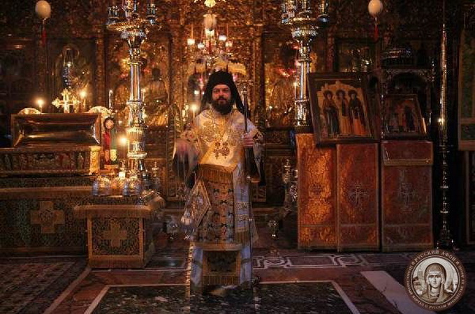 На Афоні ігумен Пантелеймонового монастиря та єпископ Львівський Філарет вшанували мощі апостола Андрія Первозванного