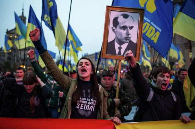 На шествии в честь Бандеры потребовали изгнать с Украины евреев (ВИДЕО)