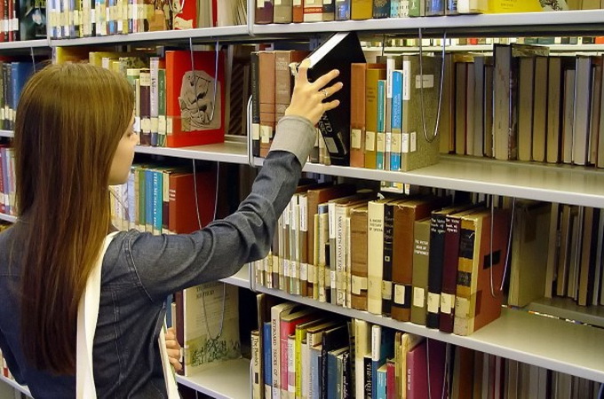Бестселлером года в Германии стала книга Гитлера «Майн кампф»