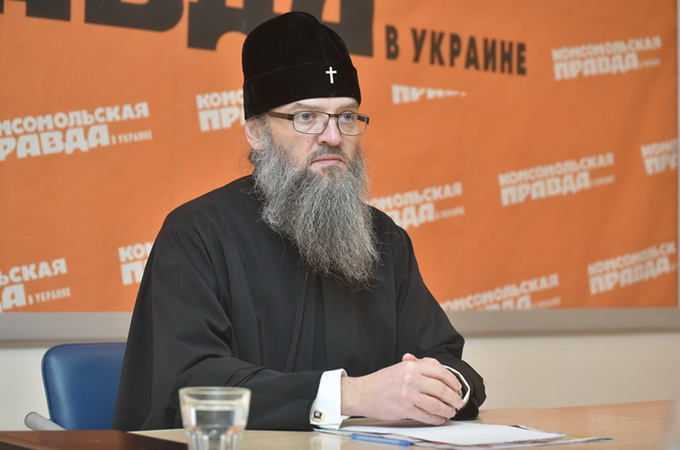 У Сочельник можна їсти до першої зірки, а 12 страв – не обов'язкові, – митрополит Лука (Коваленко)