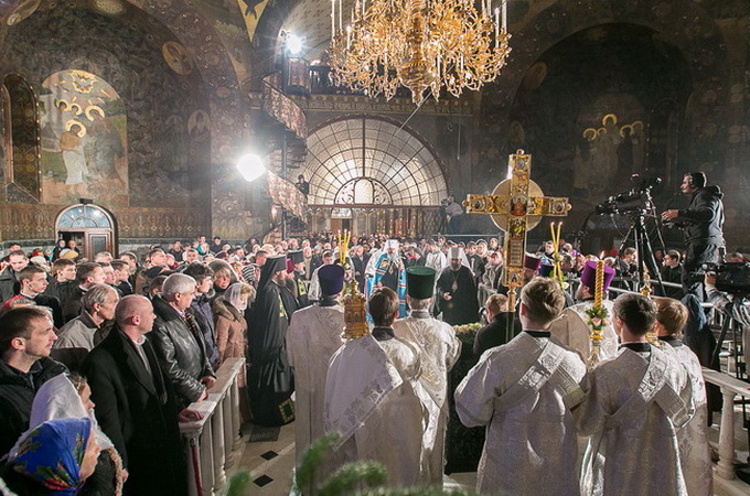 Розклад теле- і радіотрансляцій Різдвяних богослужінь з Київської Лаври
