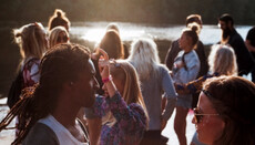 Британська молодь більше не вважає свою країну християнською