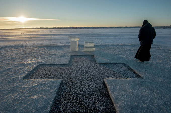 У РПЦ розповіли, що Водохресні купання не обов'язкові для відчуття свята