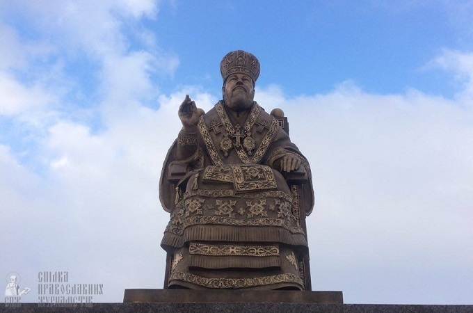 В селе Ковалевка освятили памятник Митрополиту Владимиру (Сабодану) (ФОТО, ВИДЕО)