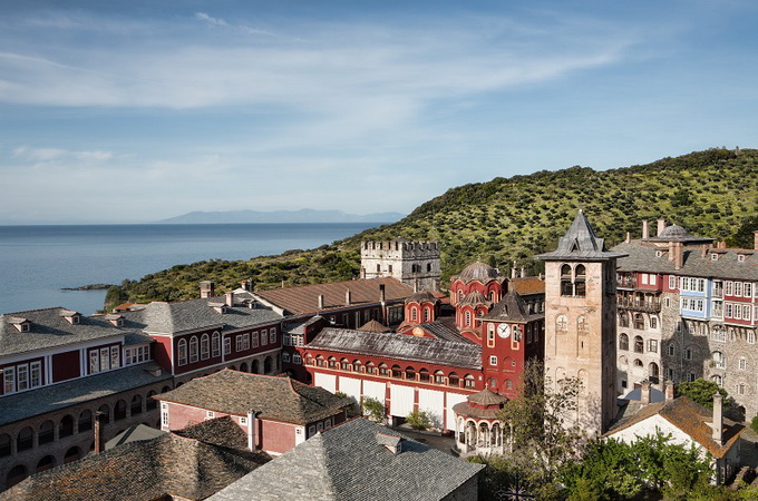 У монастир Ватопед на Афоні передадуть п'ять святинь