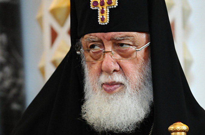 Патриарх Грузии пообещал разобраться с задержанием священника, обвиняемого в покушении
