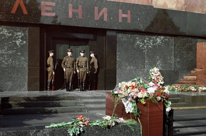 В РПЦЗ пояснили, що не закликали негайно поховати Леніна