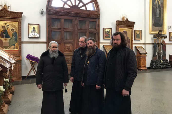 Намісник про будні Святогірської Лаври: 20 тисяч біженців, мироточива ікона Божої Матері та обшуки СБУ