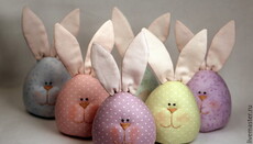 У британців Пасха асоціюється з шоколадними яйцями, булочками та вихідними
