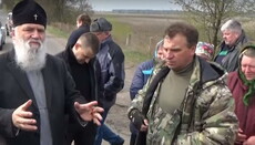 У селі Нова Буда Київський патріархат намагався «перекричати» ієрарха УПЦ та вірян