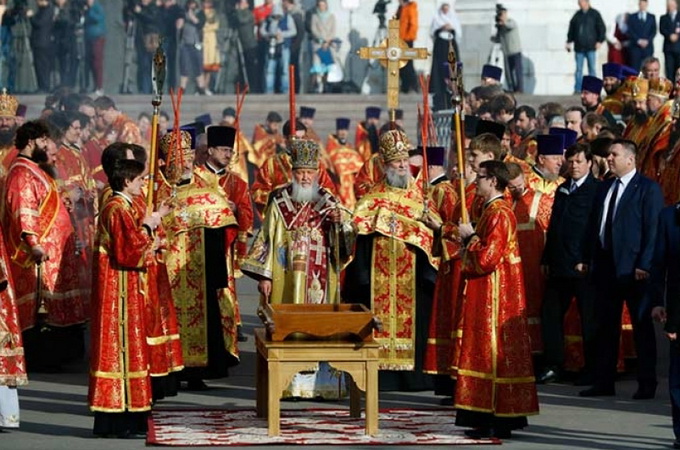 Патріарх Кирил зустрів іменини біля мощей Миколая Чудотворця
