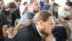 Учасники XII Всеукраїнської конференції УПЦ обговорили досвід роботи з молоддю в єпархіях