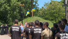 Уніати та бойовики «Чорної сотні» на Трійцю намагалися захопити храм УПЦ в Коломиї (ВІДЕО)