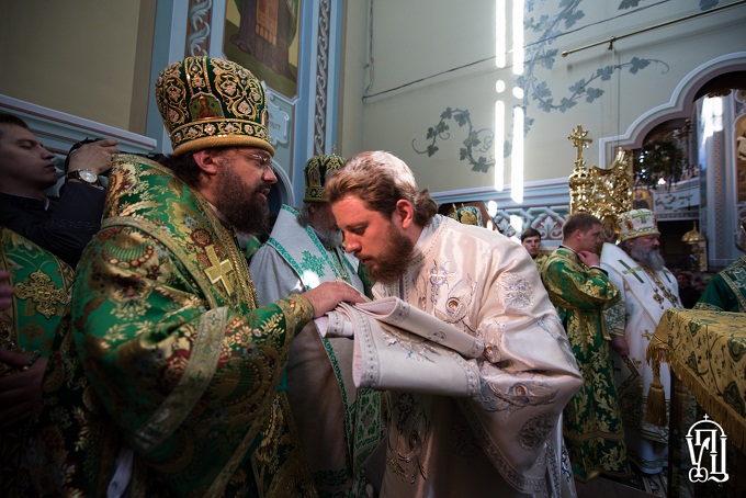 Предстоятель УПЦ звершив архієрейську хіротонію над архімандритом Віктором (Коцабою) (ФОТО, ВІДЕО)