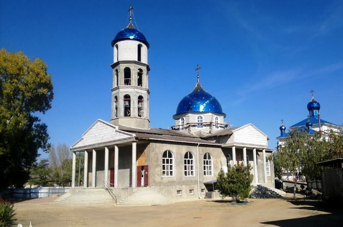В Одеській єпархії УПЦ біля храму виявили бойовий снаряд (ФОТО, ВІДЕО)