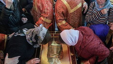  Час очікування в черзі до мощей Миколая Чудотворця досягнув 12 годин