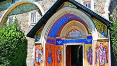 На Кіпрі хочуть відсудити у Церкви 2 мільйони Євро за сина, що постригся в ченці