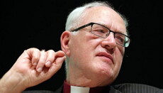 Бывший Архиепископ Кентерберийский ушел с поста в Англиканской церкви после скандала