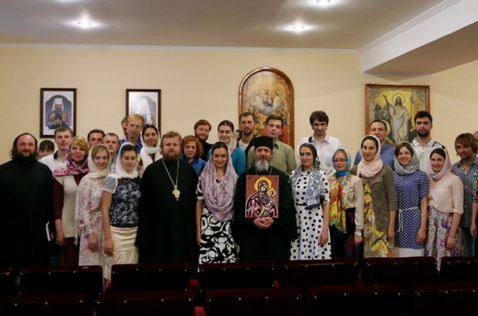 Афонський монах розповів київській молоді про життя в Пантелеімоновому монастирі