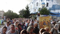 Верующие Мукачевской епархии УПЦ совершили 30-километровый Крестный ход (ФОТО)
