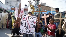 Умер священник, раненый в кафедральном соборе Мехико 