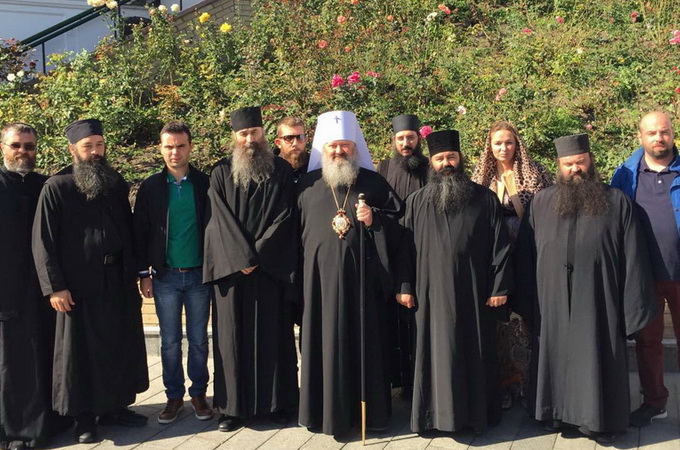 Братія метеорського монастиря поклонилась святиням Київської лаври