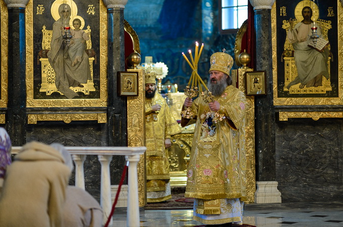 Намісник Київської лаври попросив владу захистити обитель від захоплення