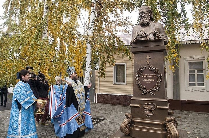 У Тамбові встановили пам'ятник святителю Луці (Войно-Ясенецькому)