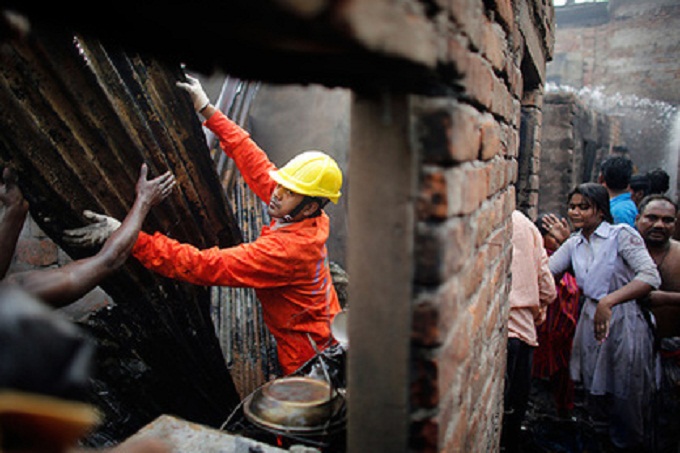 В Бангладеш мусульмане подожгли деревню, обидевшись на пост в Facebook