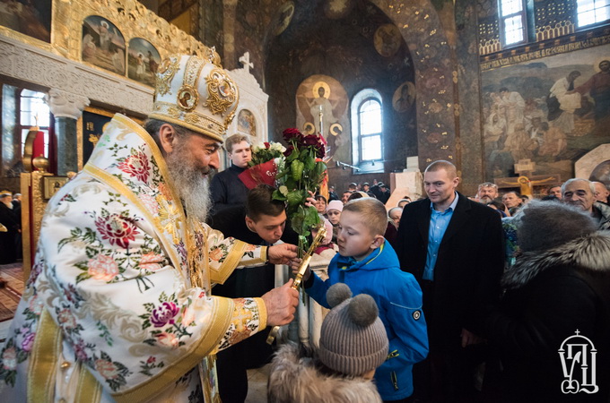 Верующие поздравили Предстоятеля УПЦ с 27-й годовщиной архиерейской хиротонии 
