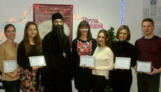 Епископ Варсонофий вручил свидетельства выпускникам школы «Слышать сердцем»