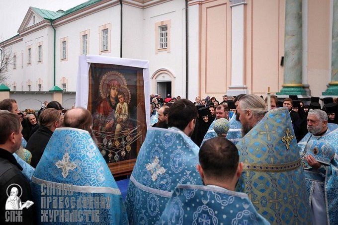 Святогірська чудотворна ікона повертається в обитель з Рівненської єпархії (ФОТО)