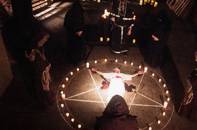 Сатанисты из США заявили, что виртуальные партнеры для секса спасут мир 