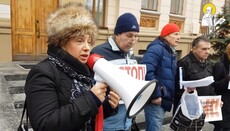 Під стінами Мінкульту вимагали знести «фейковий» Десятинний монастир