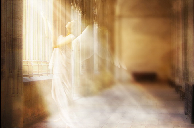 Общаться с ангелами может только святой, – богослов