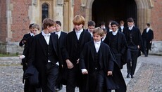 В Британии из колледжа уволили преподавателя за упоминание о Боге