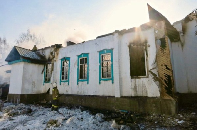 В Казахстане огонь полностью уничтожил 140-летний православный храм