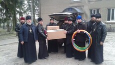 В Рівненській області кілька тисяч дітей отримали подарунки від священиків (ФОТО)