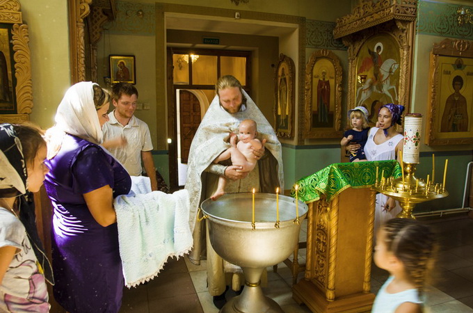 Рада Церков протестує проти втручання влади у звершення таїнств