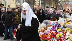 Патриарх Кирилл призвал помнить о пострадавших от пожара в Кемерове