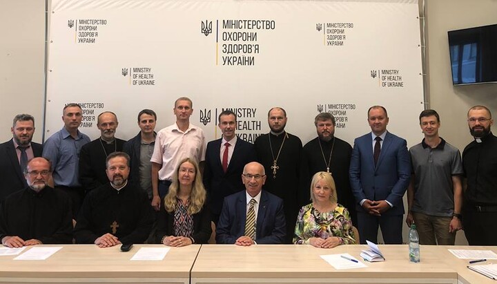 Общественный совет при Минздраве Украины по вопросам сотрудничества с Всеукраинским Советом Церквей и религиозных организаций возобновил свою работу после длительного перерыва