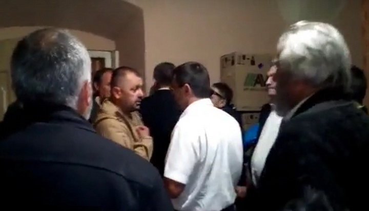 The Right Sector accused the believers of the UOC that they do not go to the