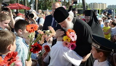 Патриарх Кирилл: Путь к счастью лежит через добрые дела