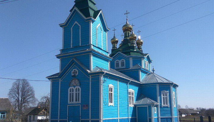 Свято-Покровский храм УПЦ в селе Малая Любаша
