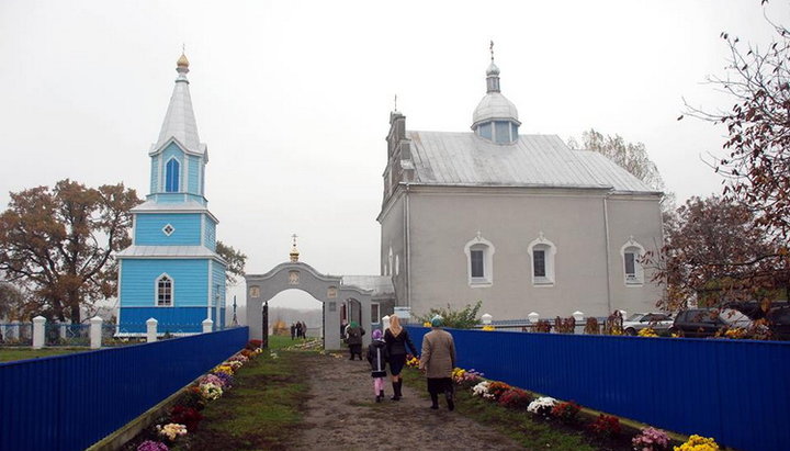 Свято-Преображенский храм села Четвертня
