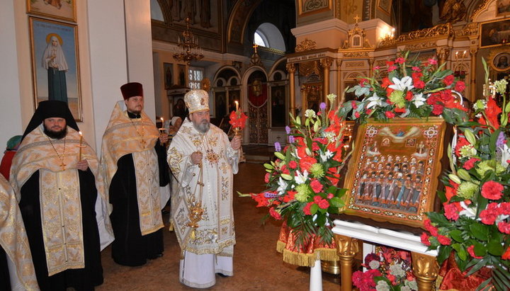 Всенічне бдіння напередодні свята Собору Херсонських святих. Фото: pravoslavie.ks.ua